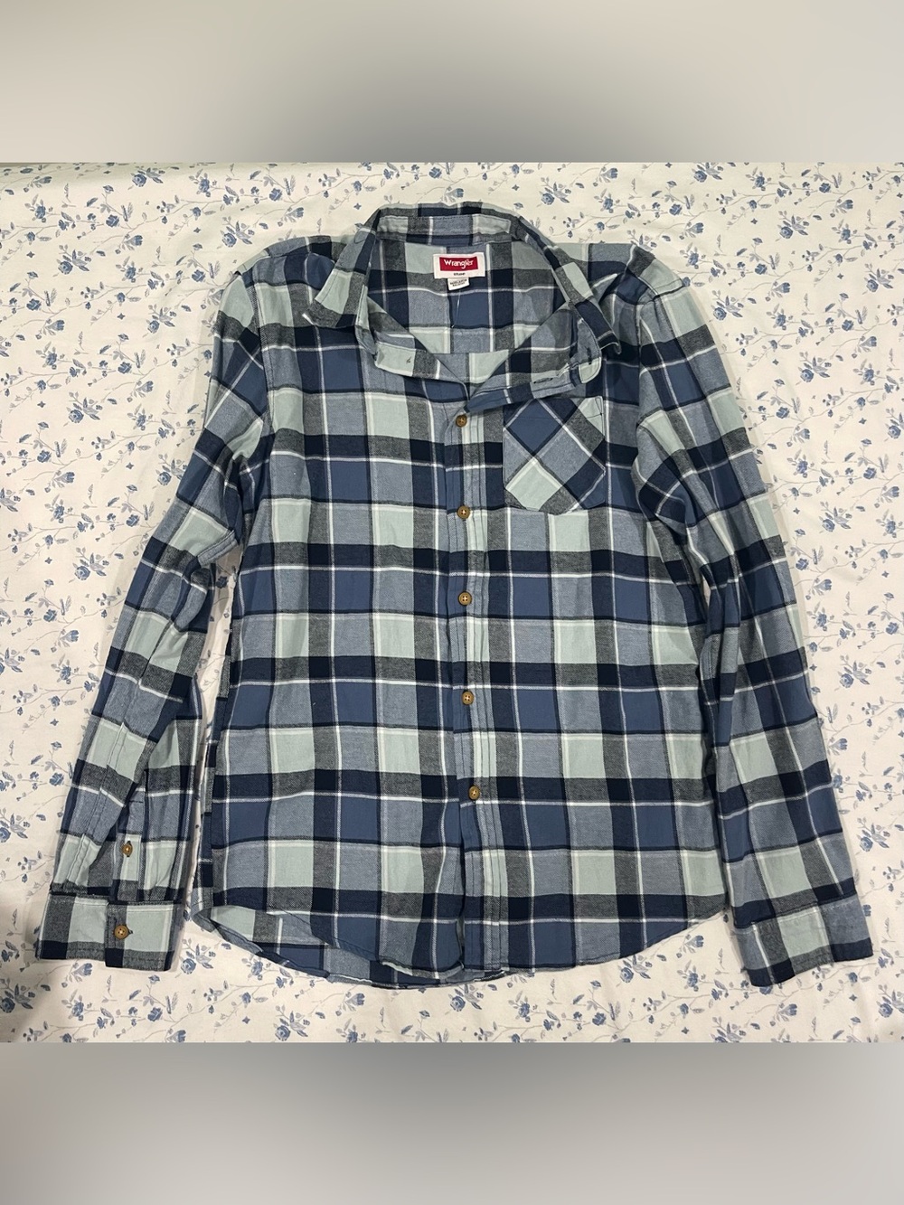 Wrangler Blue and Light Blue Plaid Button-Down Shirt